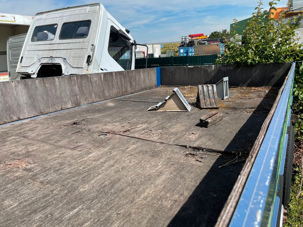 Pritsche lose mit Kransockel Pritsche lose mit Kransockel - Camião de caixa aberta/ Plataforma: foto 4 Pritsche lose mit Kransockel Pritsche lose mit Kransockel - Camião de caixa aberta/ Plataforma: foto 4