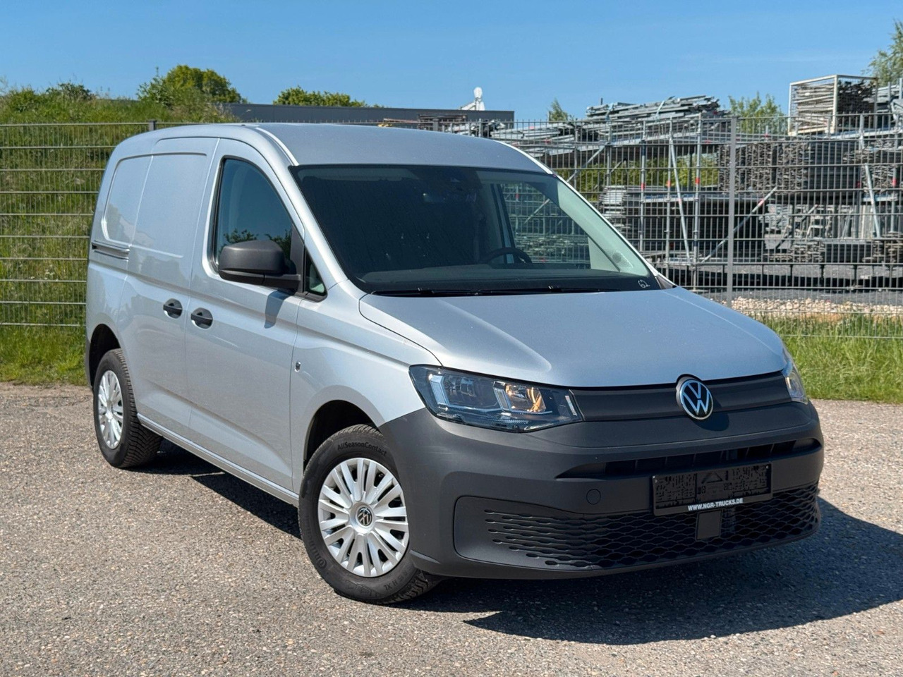 Volkswagen Caddy 4x2 | Klima | AHK | PDC | Spurhalteass. - Furgão de passageiros: foto 1 Volkswagen Caddy 4x2 | Klima | AHK | PDC | Spurhalteass. - Furgão de passageiros: foto 1