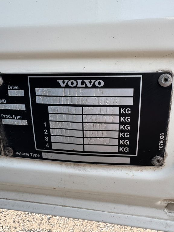 Volvo FM 410 6X2 Kühlkoffer mit Carrier Diesel & Strom - Camião frigorífico: foto 3 Volvo FM 410 6X2 Kühlkoffer mit Carrier Diesel & Strom - Camião frigorífico: foto 3
