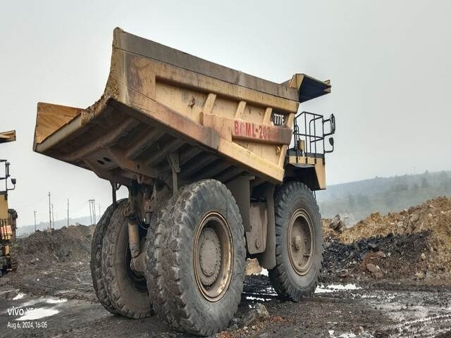 CAT 777E - Caminhão fora de estrada: foto 3 CAT 777E - Caminhão fora de estrada: foto 3