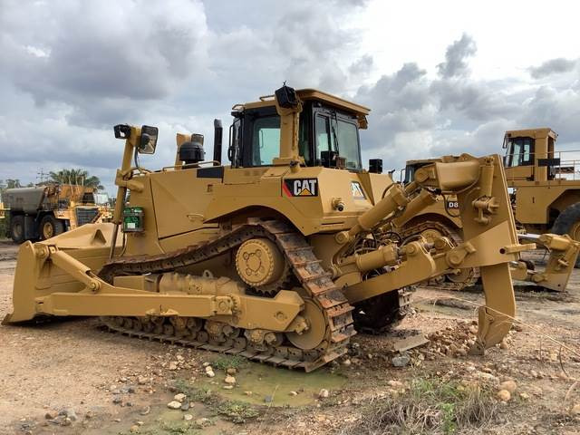 CAT D8T - Buldôzer: foto 2 CAT D8T - Buldôzer: foto 2