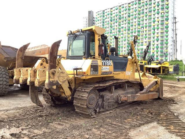Komatsu D85EX-15 - Buldôzer: foto 3 Komatsu D85EX-15 - Buldôzer: foto 3