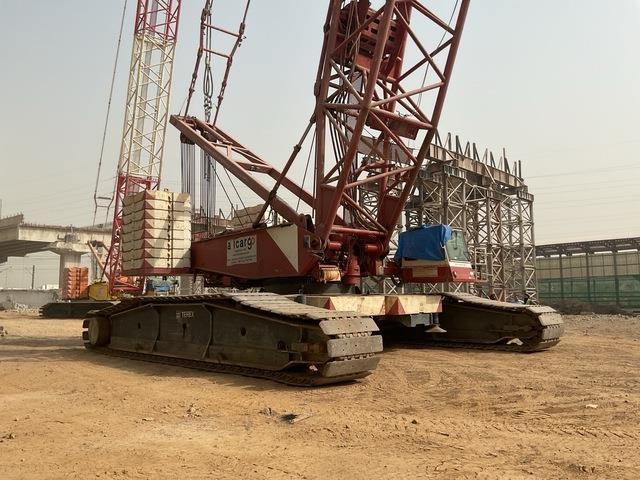 Terex Demag CC2800 - Guindaste sobre esteiras: foto 4 Terex Demag CC2800 - Guindaste sobre esteiras: foto 4