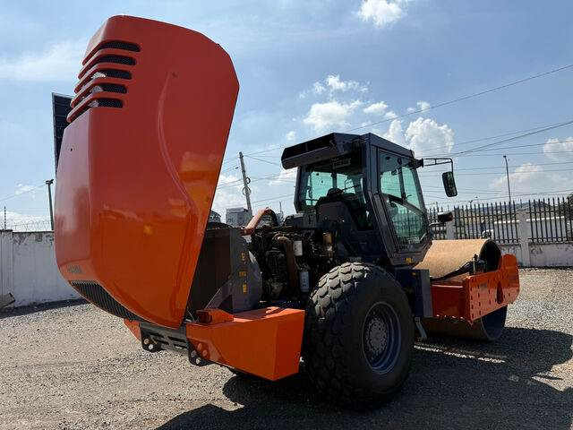 Compactador Hamm 320: foto 8