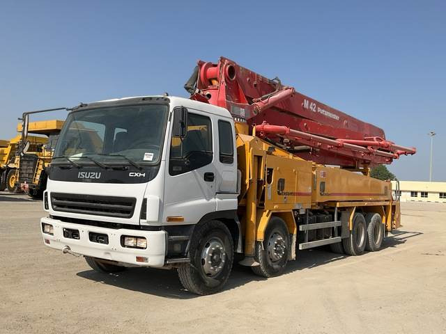 Isuzu CXH50T - Autobomba de betão: foto 1 Isuzu CXH50T - Autobomba de betão: foto 1