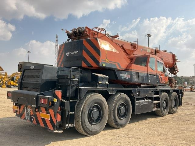 Tadano GR700N-2 - Grua de estaleiro: foto 2 Tadano GR700N-2 - Grua de estaleiro: foto 2