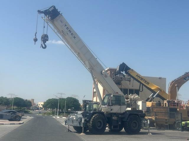 Terex RT555 - Grua de estaleiro: foto 1 Terex RT555 - Grua de estaleiro: foto 1