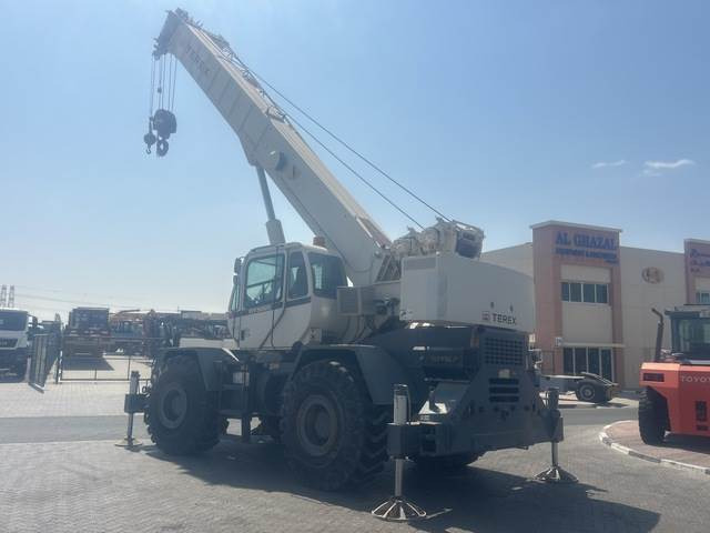 Terex RT555 - Grua de estaleiro: foto 2 Terex RT555 - Grua de estaleiro: foto 2