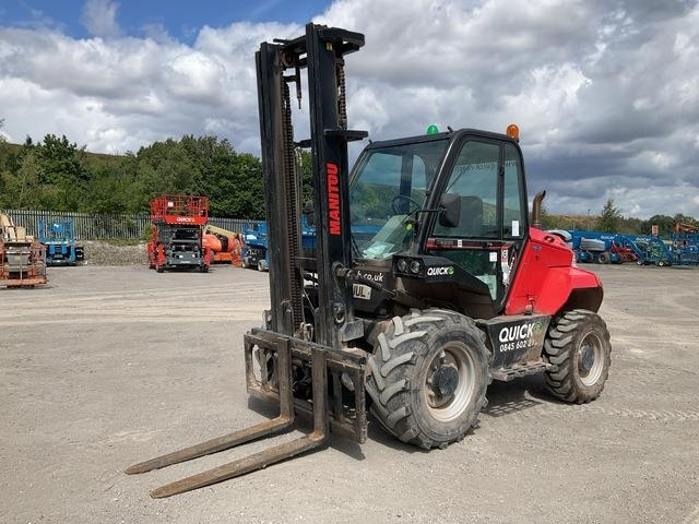 Manitou M30-4 - Empilhador todo-o-terreno: foto 1 Manitou M30-4 - Empilhador todo-o-terreno: foto 1