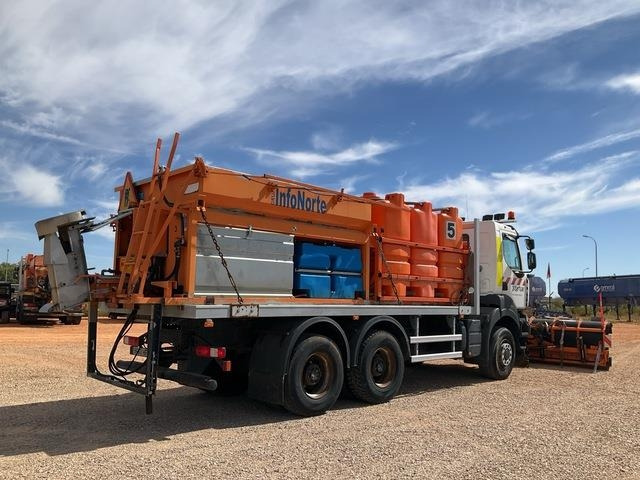 Renault Kerax 380DXI - Veículo limpa-neves: foto 3 Renault Kerax 380DXI - Veículo limpa-neves: foto 3