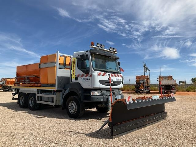 Renault Kerax 430DXI - Veículo limpa-neves: foto 4 Renault Kerax 430DXI - Veículo limpa-neves: foto 4