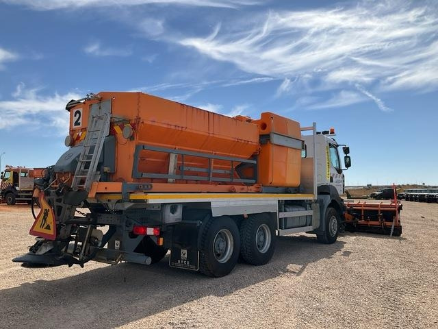 Renault Kerax 430DXI - Veículo limpa-neves: foto 3 Renault Kerax 430DXI - Veículo limpa-neves: foto 3