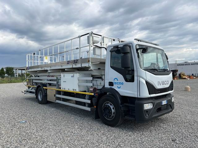 Iveco Eurocargo 180E25 - Caminhão com plataforma aérea, Plataforma de Tijera/ Plataforma de tesoura: foto 4 Iveco Eurocargo 180E25 - Caminhão com plataforma aérea, Plataforma de Tijera/ Plataforma de tesoura: foto 4