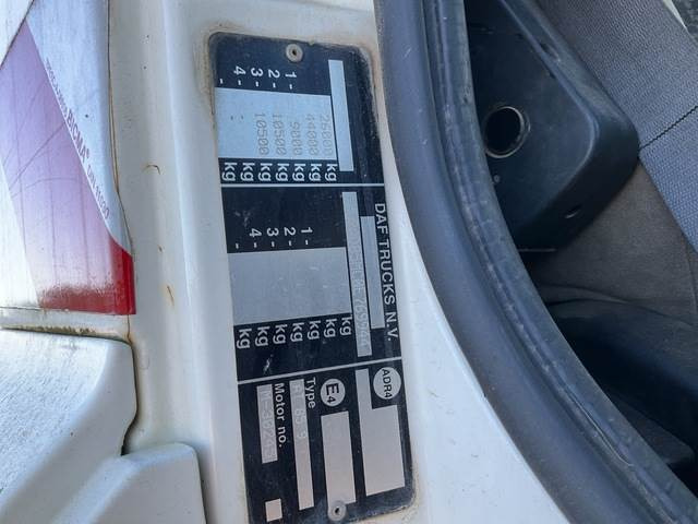 DAF CF85.460 - Escavadora de rastos: foto 5 DAF CF85.460 - Escavadora de rastos: foto 5