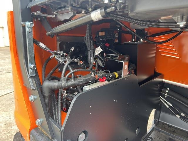 Locação financeira de  Doosan B30X-7 PLUS Doosan B30X-7 PLUS: foto 10