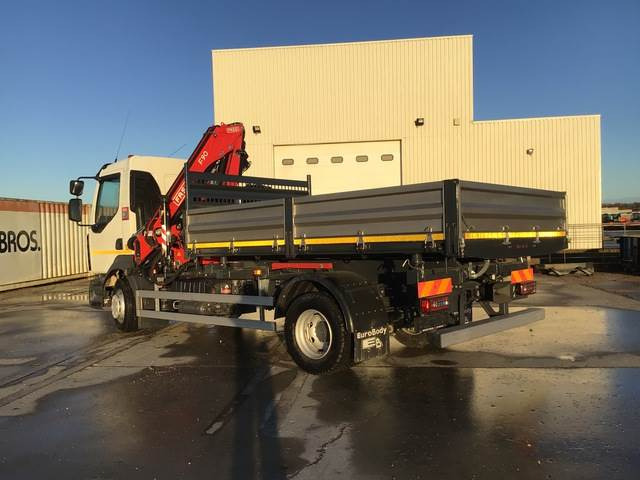 Renault D210 - Camião de caixa aberta/ Plataforma, Camião grua: foto 2 Renault D210 - Camião de caixa aberta/ Plataforma, Camião grua: foto 2