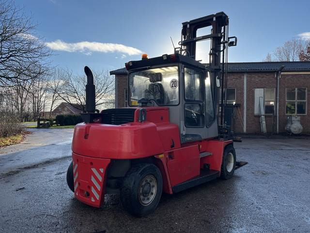 Kalmar DCE80-6 - Empilhador a diesel: foto 3 Kalmar DCE80-6 - Empilhador a diesel: foto 3