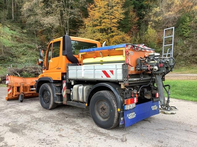 MB Trac Unimog U300 - Veículo limpa-neves: foto 3 MB Trac Unimog U300 - Veículo limpa-neves: foto 3