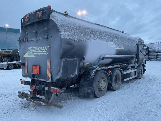 Scania P114LB-380 - Camião cisterna: foto 3 Scania P114LB-380 - Camião cisterna: foto 3