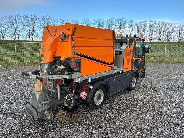 Boschung Pony P4T - Varredora urbana: foto 4 Boschung Pony P4T - Varredora urbana: foto 4