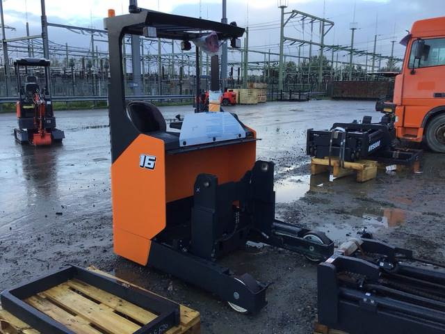 Doosan BR16JW-9 - Empilhador retráctil: foto 4 Doosan BR16JW-9 - Empilhador retráctil: foto 4
