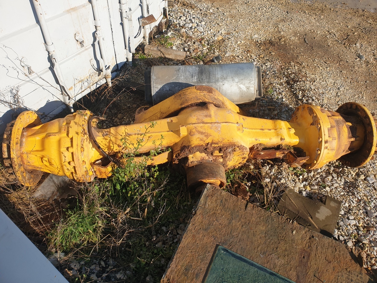 VOLVO AWB30 - Eixo e peças para Pá carregadora de rodas: foto 1 VOLVO AWB30 - Eixo e peças para Pá carregadora de rodas: foto 1