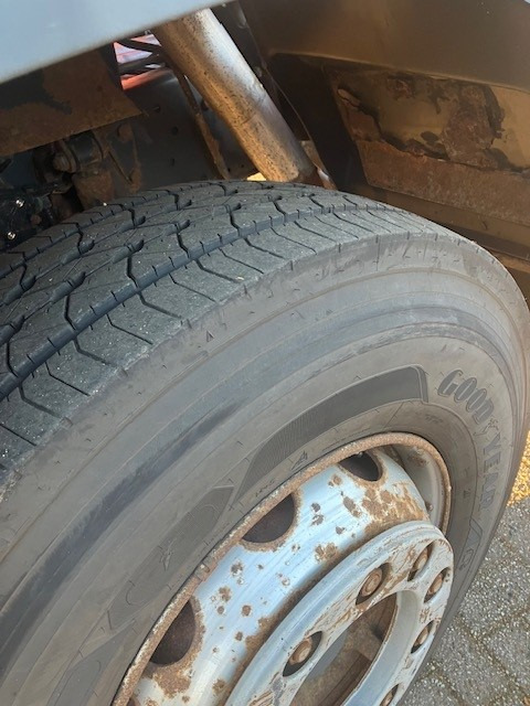 Camião polibenne para transporte de contêineres MERCEDES-BENZ SK 1831: foto 8