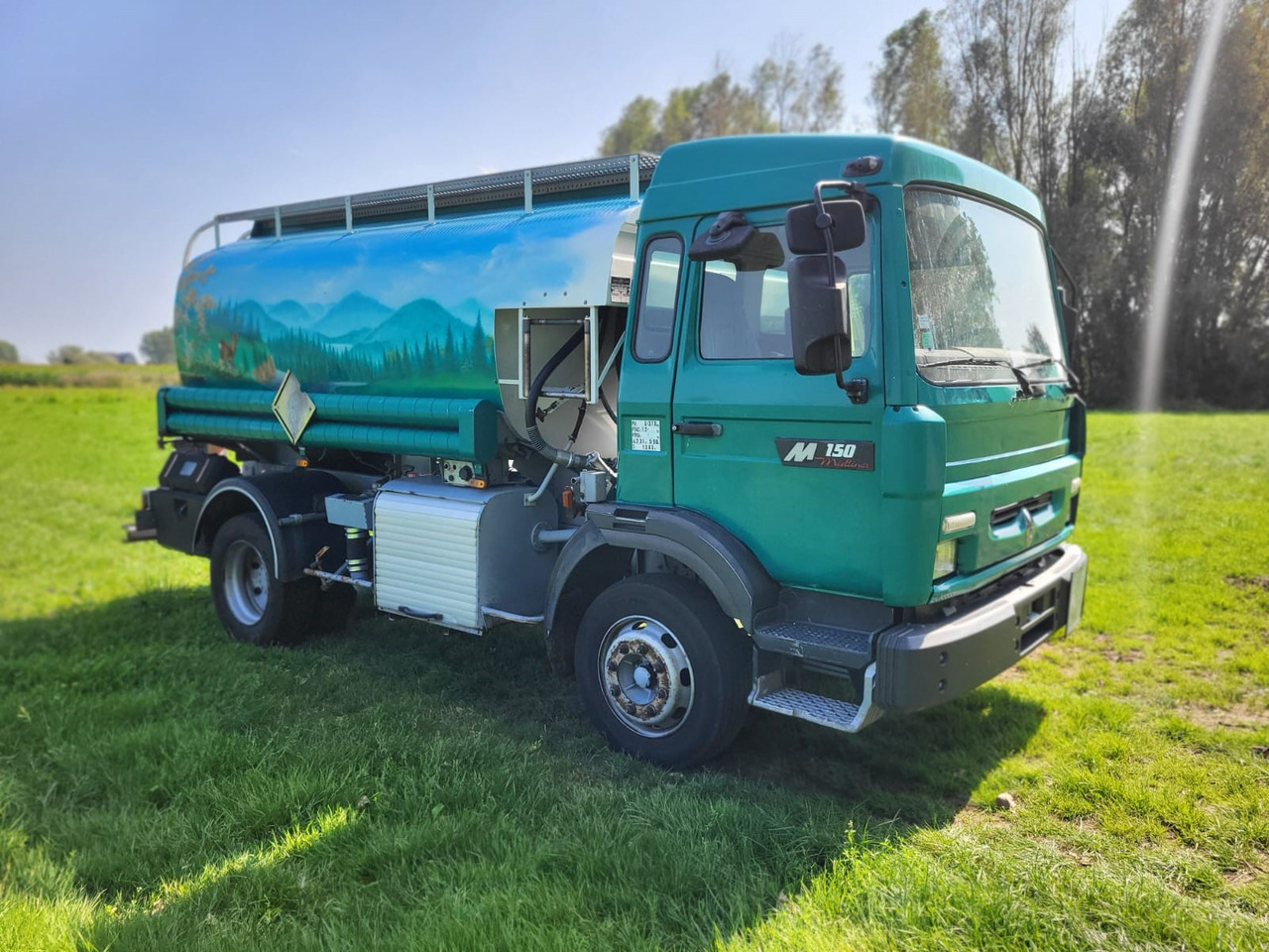 Renault Midliner 150 - Camião cisterna: foto 3 Renault Midliner 150 - Camião cisterna: foto 3