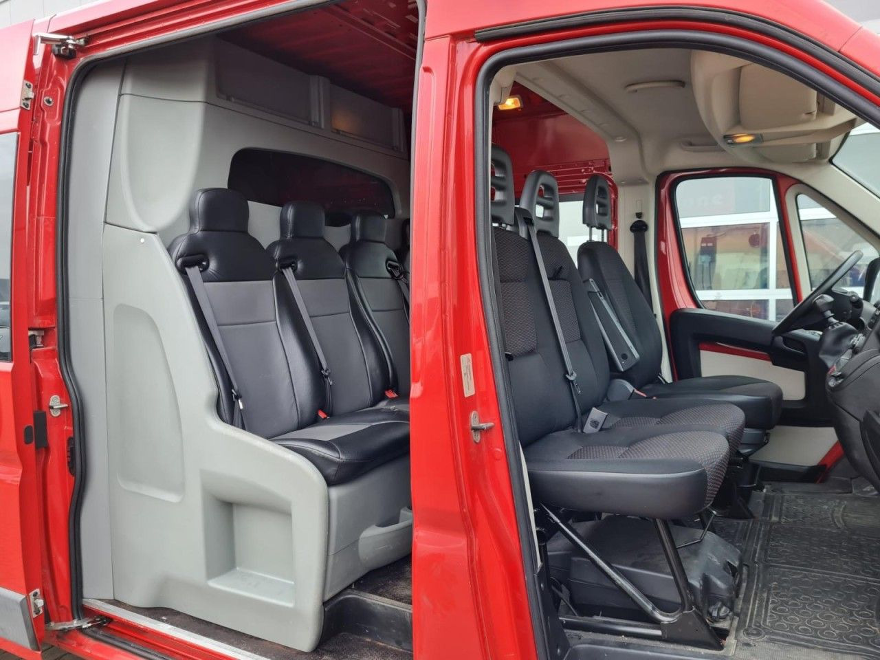 Citroën Jumper 35 Kasten L3H2 Doka 7-Sitze AHK KLIMA KAM - Furgão, Carrinha cabine dupla: foto 5 Citroën Jumper 35 Kasten L3H2 Doka 7-Sitze AHK KLIMA KAM - Furgão, Carrinha cabine dupla: foto 5