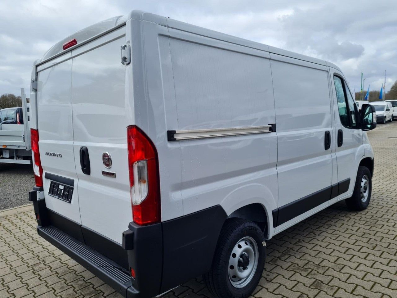 Fiat Ducato 30 Kasten L1H1 KLIMA PDC TEMPOMAT - Furgão compacto: foto 4 Fiat Ducato 30 Kasten L1H1 KLIMA PDC TEMPOMAT - Furgão compacto: foto 4