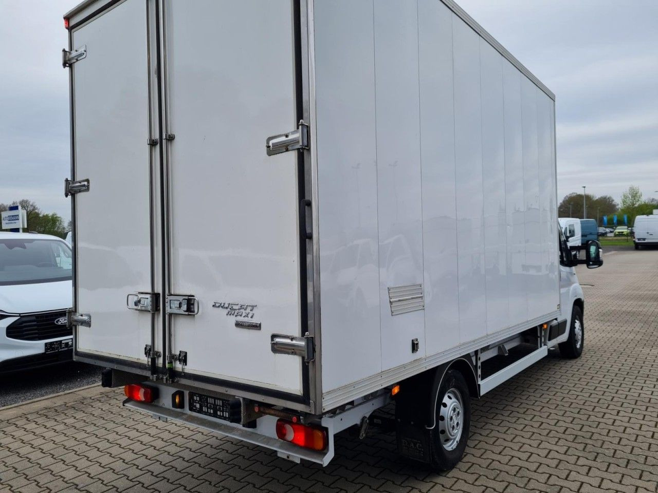 Fiat Ducato 35 Koffer 150 maxi Multijet Klima - Carrinha de contentor: foto 4 Fiat Ducato 35 Koffer 150 maxi Multijet Klima - Carrinha de contentor: foto 4