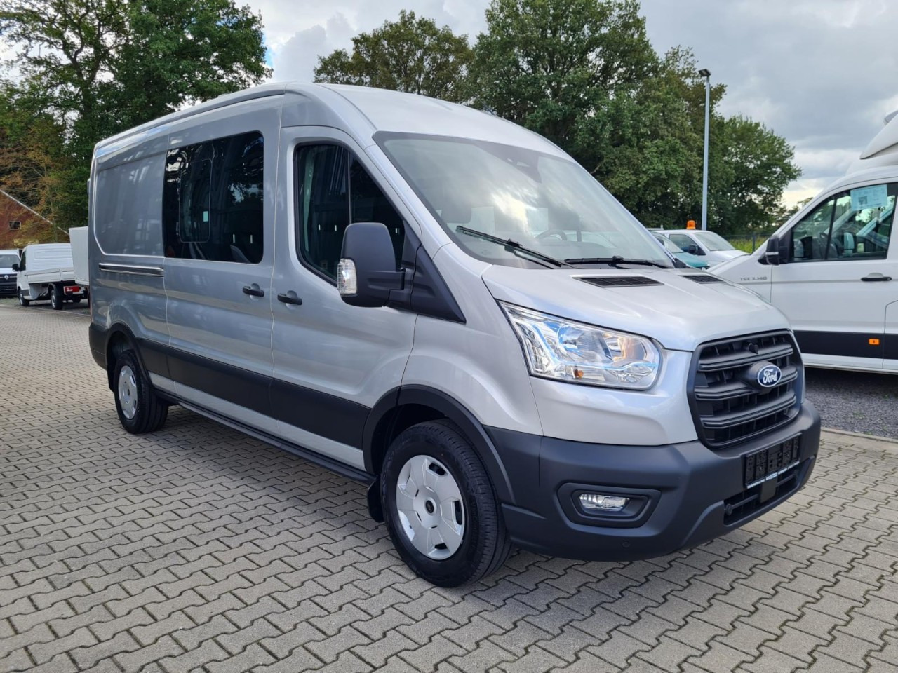 Ford Transit 3,5t Kasten Doka TDCi L3 Trend AHK PDC KAMERA - Furgão, Carrinha cabine dupla: foto 3 Ford Transit 3,5t Kasten Doka TDCi L3 Trend AHK PDC KAMERA - Furgão, Carrinha cabine dupla: foto 3