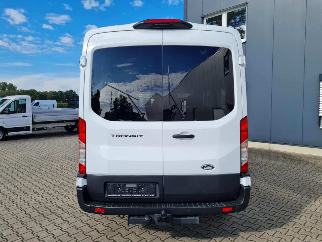 Ford Transit 350 Kombi TDCi L3 H2 Trend 9 Sitzer AHK - Minibus, Furgão de passageiros: foto 5 Ford Transit 350 Kombi TDCi L3 H2 Trend 9 Sitzer AHK - Minibus, Furgão de passageiros: foto 5