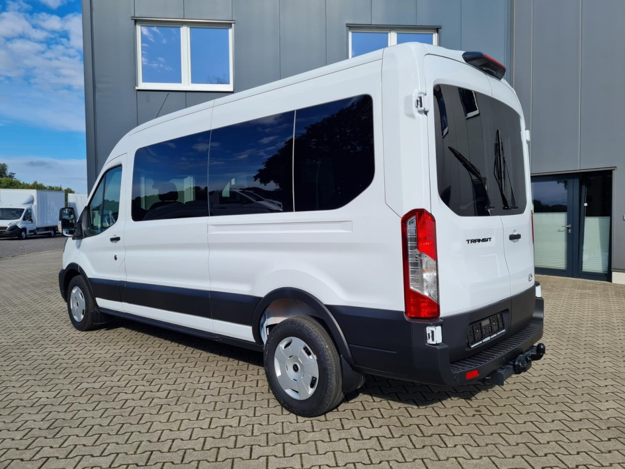 Ford Transit 350 Kombi TDCi L3 H2 Trend 9 Sitzer AHK - Minibus, Furgão de passageiros: foto 4 Ford Transit 350 Kombi TDCi L3 H2 Trend 9 Sitzer AHK - Minibus, Furgão de passageiros: foto 4