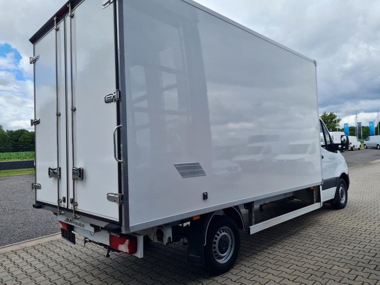 Mercedes-Benz Sprinter 315 CDI Möbel Koffer RWD KLIMA TEMPOMAT - Carrinha de contentor: foto 4 Mercedes-Benz Sprinter 315 CDI Möbel Koffer RWD KLIMA TEMPOMAT - Carrinha de contentor: foto 4
