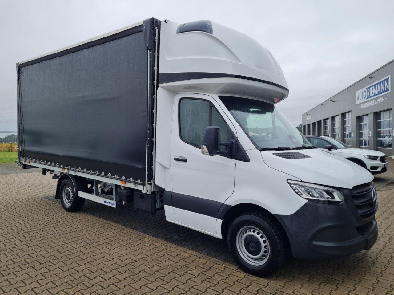 Mercedes-Benz Sprinter 317 AG Pritsche Schiebe Plane Schlafkab - Carrinha de lona: foto 3 Mercedes-Benz Sprinter 317 AG Pritsche Schiebe Plane Schlafkab - Carrinha de lona: foto 3