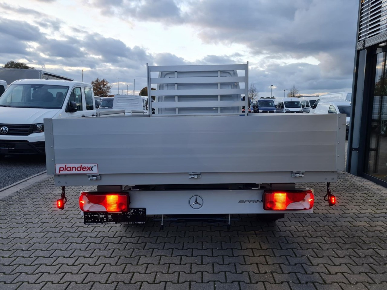 Mercedes-Benz Sprinter 317 CDI Pritsche L3 lang RWD KLIMA TEMPOMAT - Carrinha de caixa aberta: foto 5 Mercedes-Benz Sprinter 317 CDI Pritsche L3 lang RWD KLIMA TEMPOMAT - Carrinha de caixa aberta: foto 5