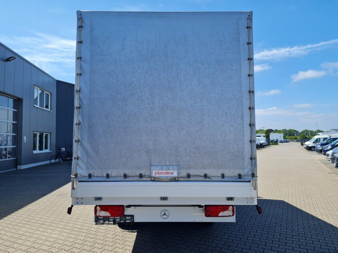 Mercedes-Benz Sprinter 317 Pritsche Plane 10 Pal. RWD LED - Carrinha de lona: foto 5 Mercedes-Benz Sprinter 317 Pritsche Plane 10 Pal. RWD LED - Carrinha de lona: foto 5