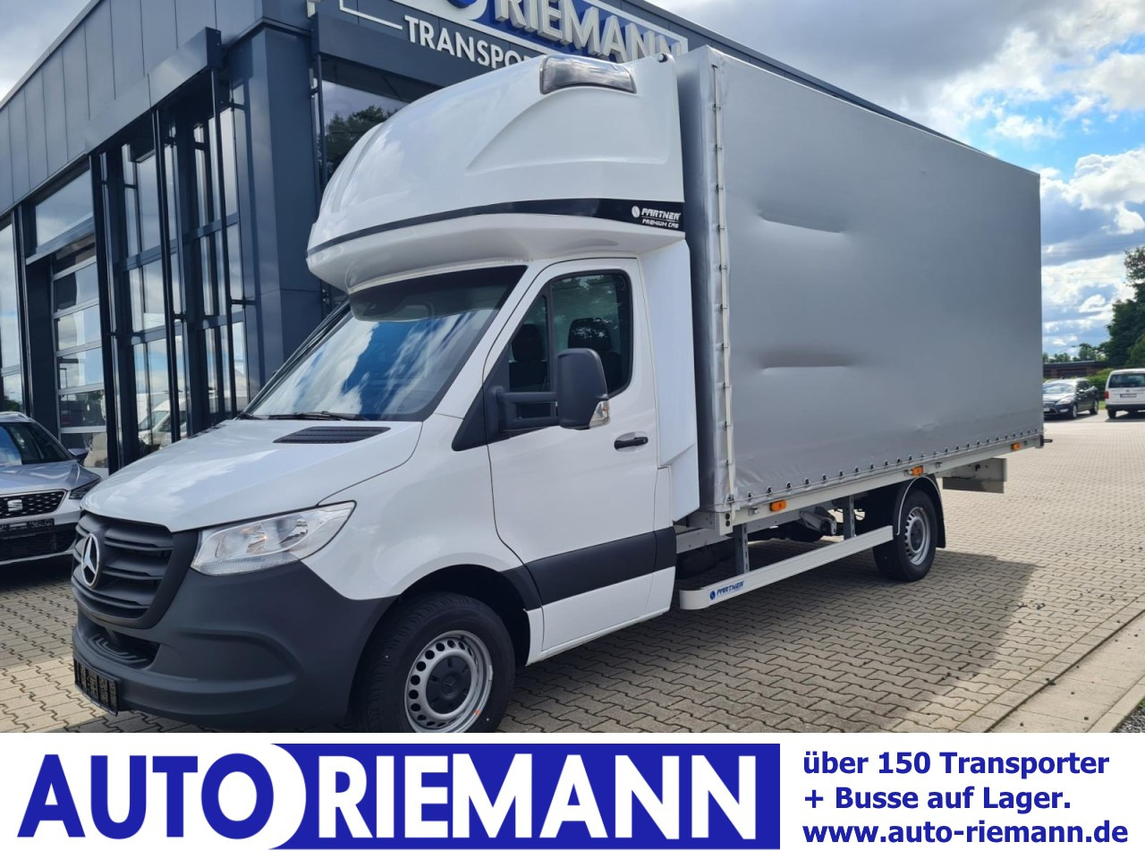 Mercedes-Benz Sprinter 317 Pritsche Plane Schlafkab RWD 10 Pal - Carrinha de lona: foto 1 Mercedes-Benz Sprinter 317 Pritsche Plane Schlafkab RWD 10 Pal - Carrinha de lona: foto 1