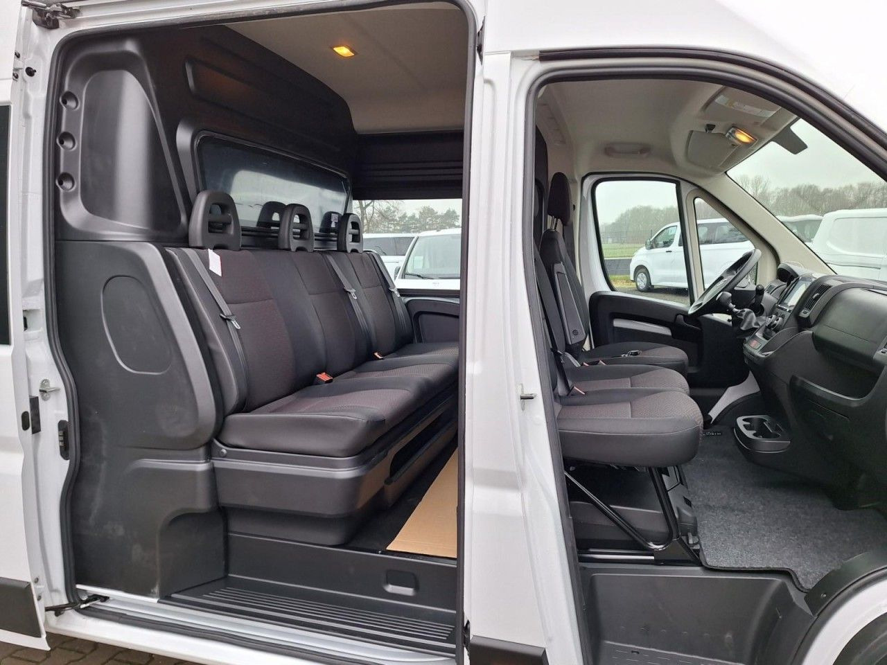 Opel Movano 35 Cargo L4 Doka 6-Sitze verstärkt PDC - Furgão, Carrinha cabine dupla: foto 4 Opel Movano 35 Cargo L4 Doka 6-Sitze verstärkt PDC - Furgão, Carrinha cabine dupla: foto 4