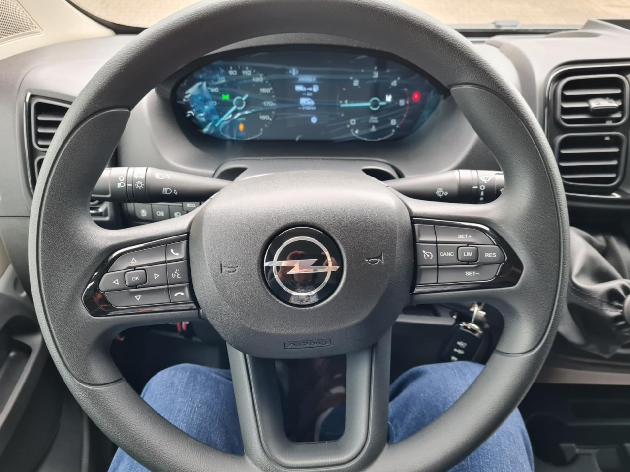 Furgão Opel Movano Kasten 2.2 HDI 180 L3H2 Klima NAVI TEMPOMAT: foto 7 Furgão Opel Movano Kasten 2.2 HDI 180 L3H2 Klima NAVI TEMPOMAT: foto 7