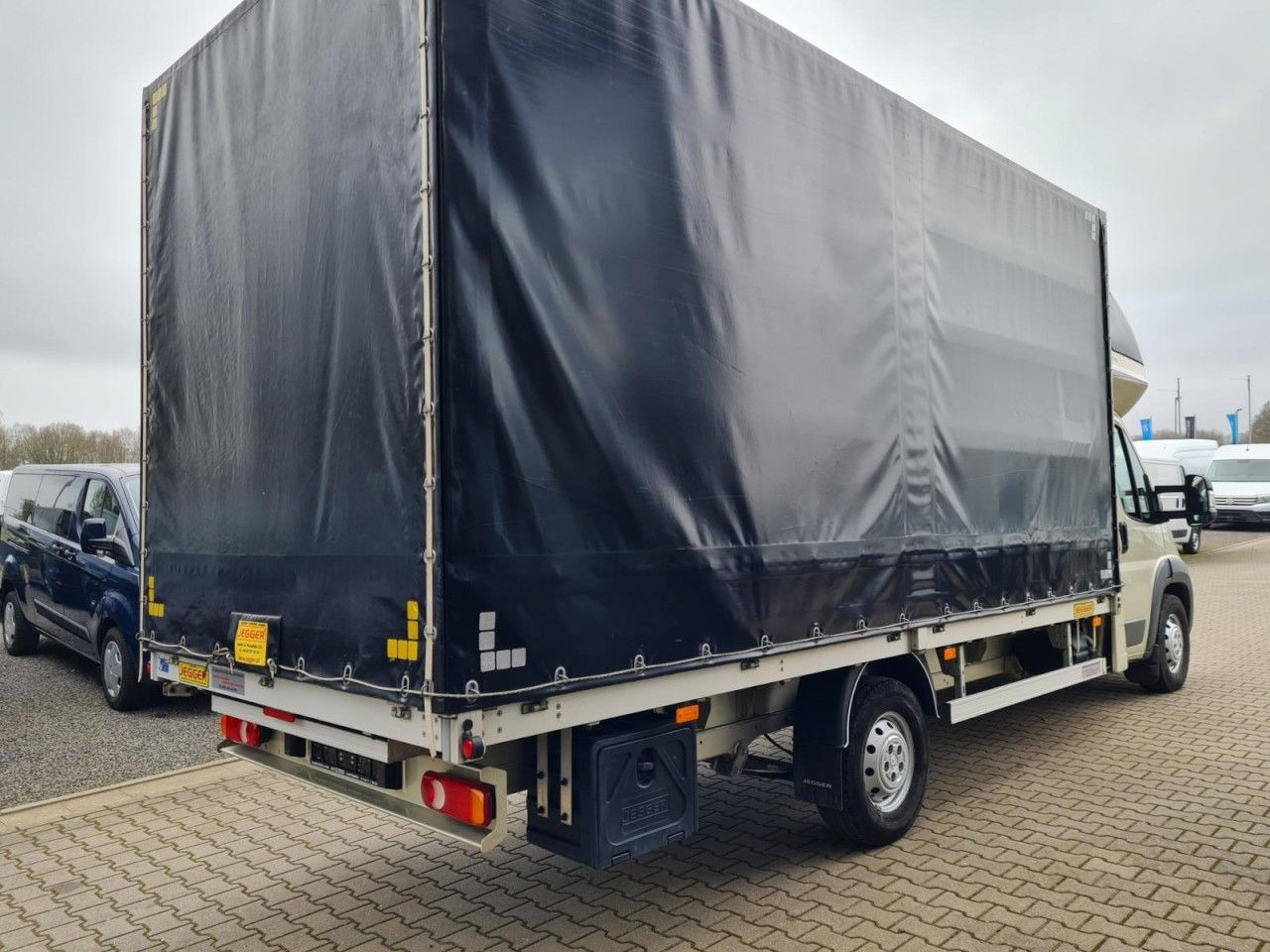 Peugeot Boxer Pritsche L4 Schiebe Plane Schlafkab Luftfe - Carrinha de lona: foto 4 Peugeot Boxer Pritsche L4 Schiebe Plane Schlafkab Luftfe - Carrinha de lona: foto 4