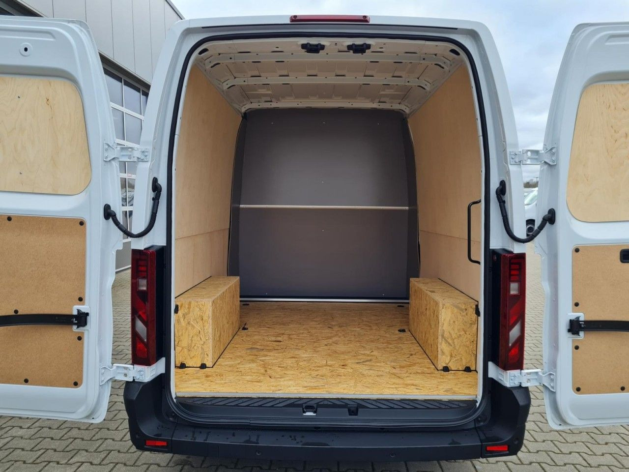 Renault Master 3,5t Kasten Doka dCi 130 L3H2 - Furgão, Carrinha cabine dupla: foto 5 Renault Master 3,5t Kasten Doka dCi 130 L3H2 - Furgão, Carrinha cabine dupla: foto 5