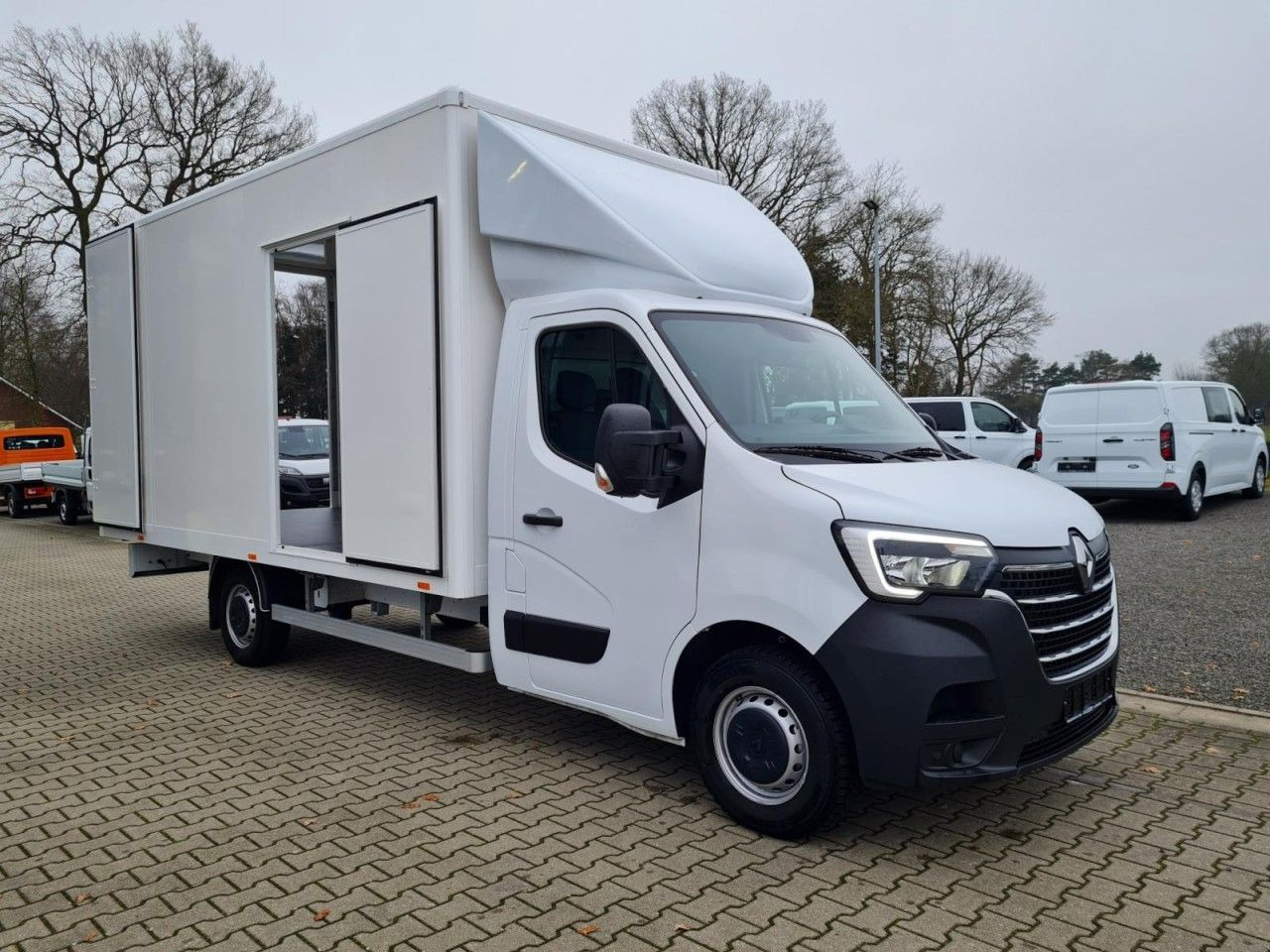 Renault Master 3,5t Koffer dCi 165 mit 10 Pal. Plätze - Carrinha de contentor: foto 4 Renault Master 3,5t Koffer dCi 165 mit 10 Pal. Plätze - Carrinha de contentor: foto 4