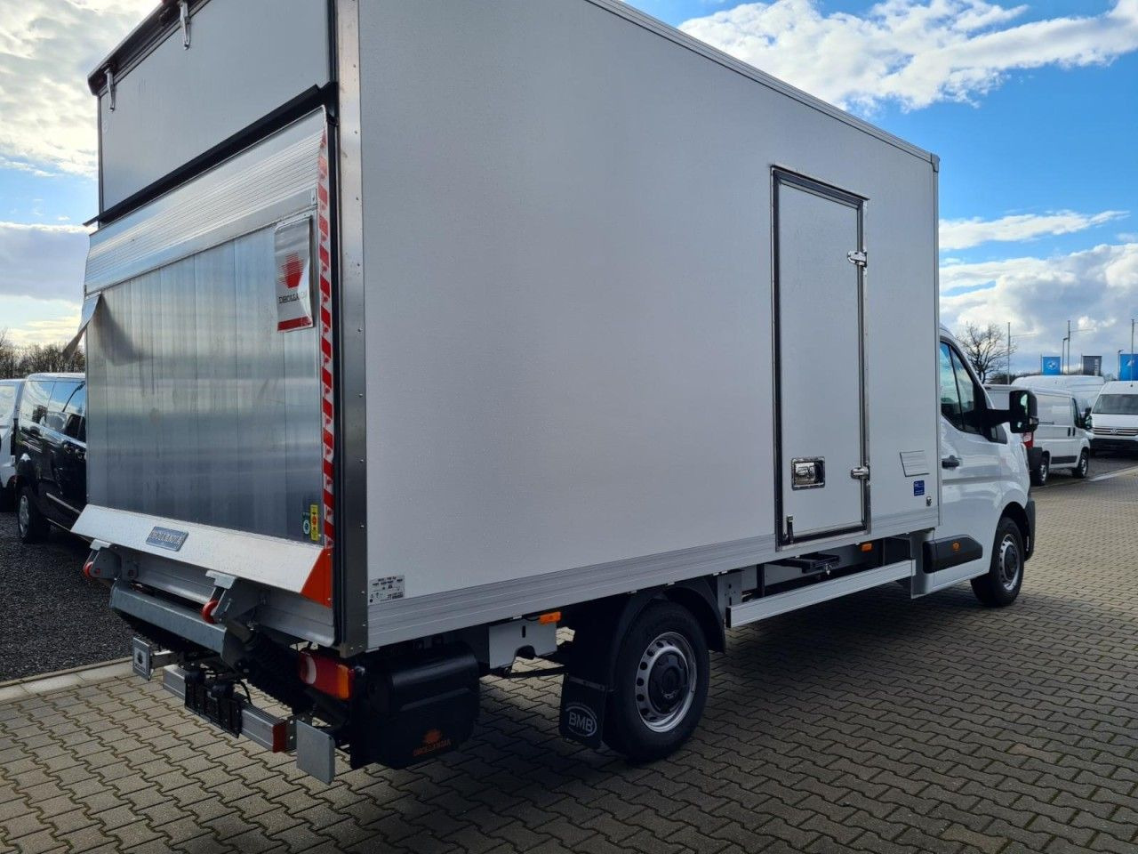 Renault Master 35 New Möbel Koffer LBW LUFTFEDERUNG KAME - Carrinha de contentor: foto 4 Renault Master 35 New Möbel Koffer LBW LUFTFEDERUNG KAME - Carrinha de contentor: foto 4