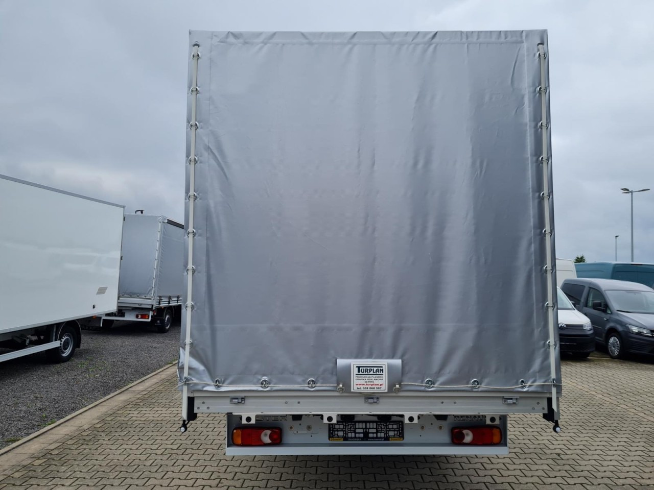 Renault Master 35 Pritsche Schiebe Plane Schlafkab 10 PAL LUFTFEDER - Carrinha de lona: foto 5 Renault Master 35 Pritsche Schiebe Plane Schlafkab 10 PAL LUFTFEDER - Carrinha de lona: foto 5