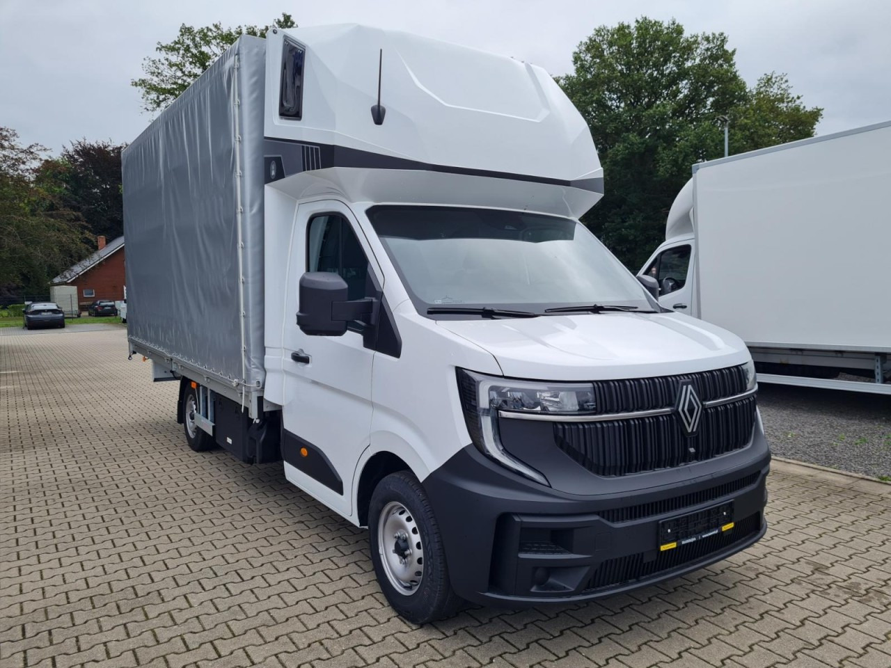 Renault Master 35 Pritsche Schiebe Plane Schlafkab 10 PAL LUFTFEDER - Carrinha de lona: foto 2 Renault Master 35 Pritsche Schiebe Plane Schlafkab 10 PAL LUFTFEDER - Carrinha de lona: foto 2