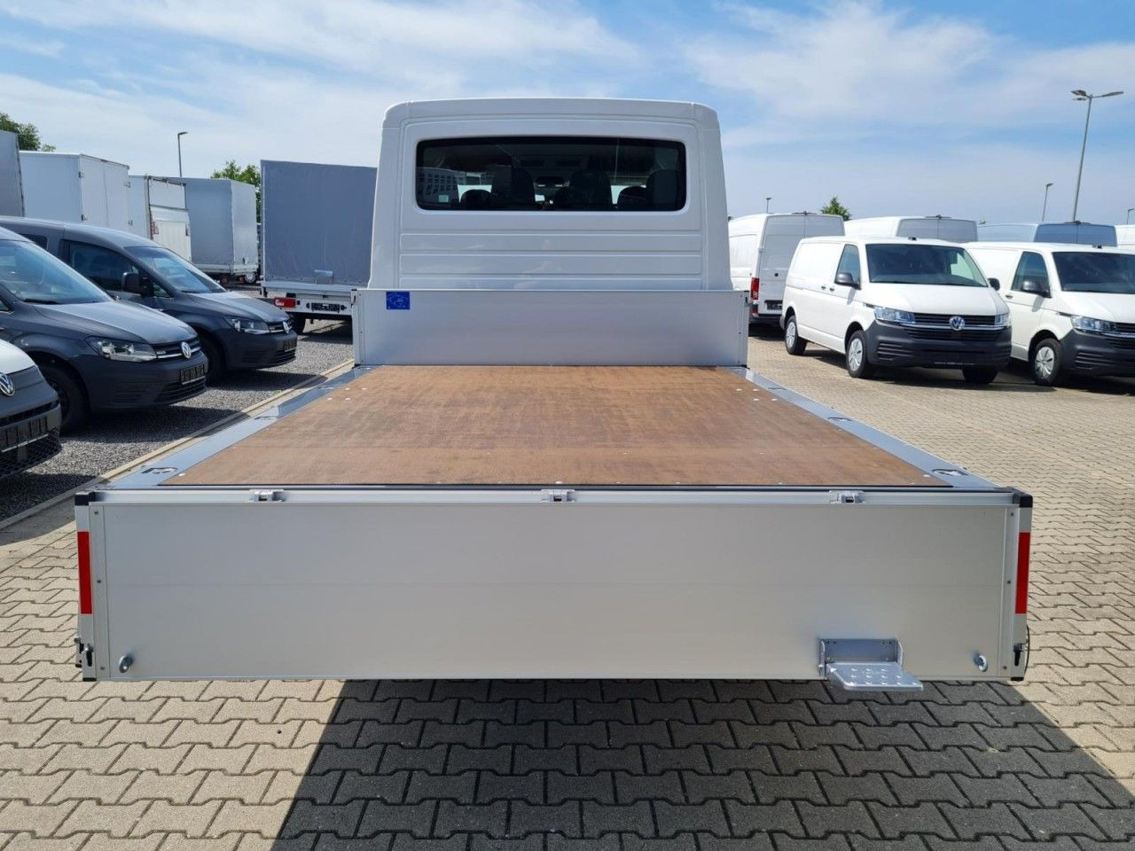 Volkswagen Crafter 35 Doka TDI MR LED KLIMA TEMPOMAT - Carrinha de caixa aberta, Carrinha cabine dupla: foto 5 Volkswagen Crafter 35 Doka TDI MR LED KLIMA TEMPOMAT - Carrinha de caixa aberta, Carrinha cabine dupla: foto 5