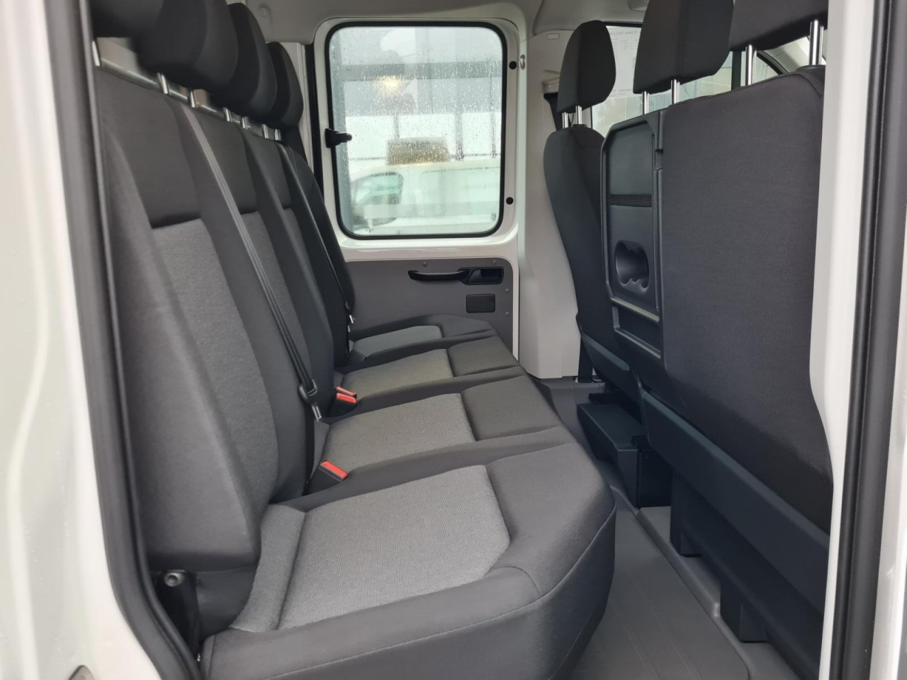 Carrinha de caixa aberta, Carrinha cabine dupla Volkswagen Crafter 35 Doka TDI Pritsche L3 AHK Klima: foto 16 Carrinha de caixa aberta, Carrinha cabine dupla Volkswagen Crafter 35 Doka TDI Pritsche L3 AHK Klima: foto 16