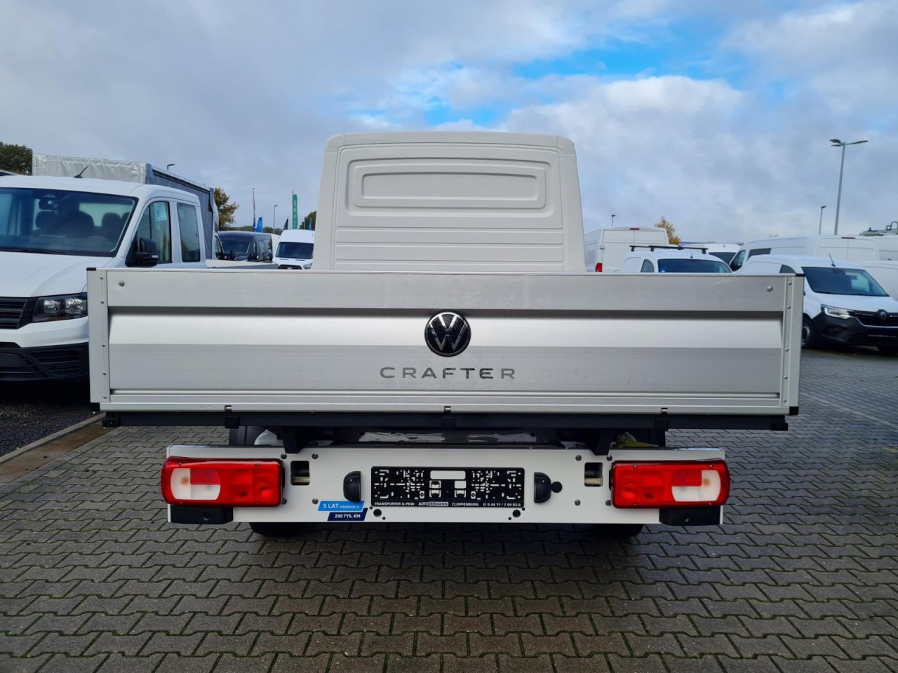 Volkswagen Crafter 35 Doka TDI Pritsche MR KLIMA TEMPOMAT - Carrinha de caixa aberta, Carrinha cabine dupla: foto 5 Volkswagen Crafter 35 Doka TDI Pritsche MR KLIMA TEMPOMAT - Carrinha de caixa aberta, Carrinha cabine dupla: foto 5
